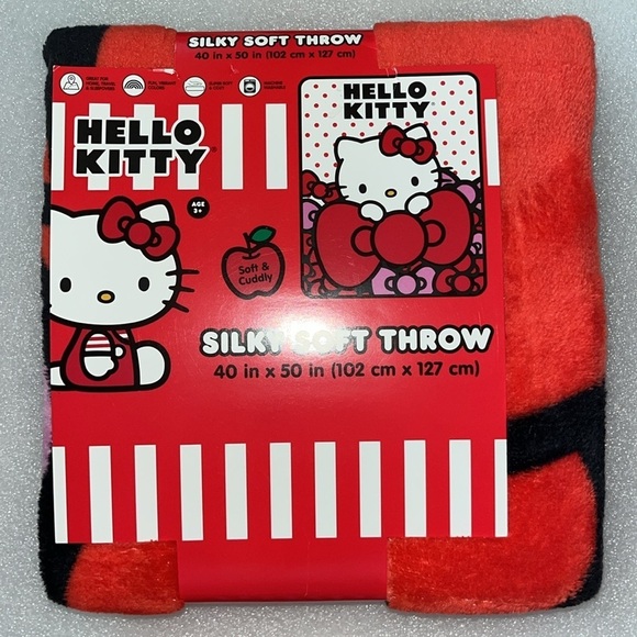 ๐ Hello Kitty Sushi Plate Set Throw Blanket and Mug Bundle Red White - Picture 11 of 12